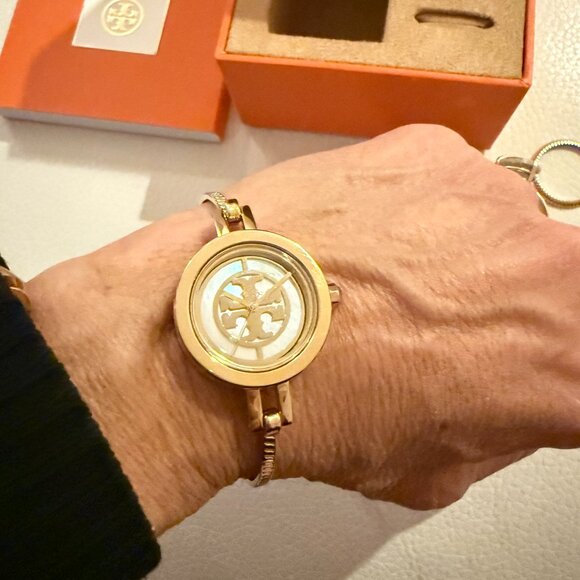NIB TORY BURCH REVA BANGLE WATCH GIFT SET TBW4029 $279 GOLD TONE MULTICOLOR - Picture 7 of 10